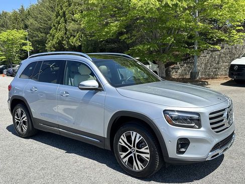 Certified 2025 Mercedes-Benz GLB 250 image 2