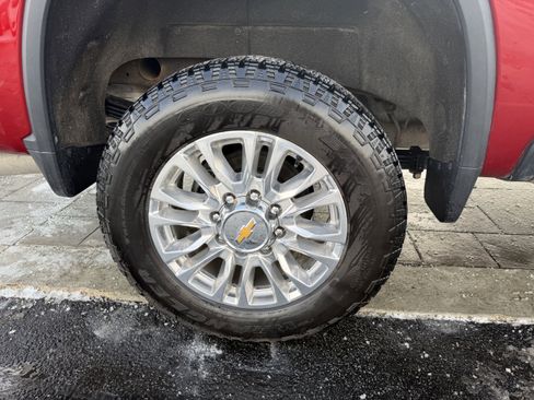 Used 2023 Chevrolet Silverado 2500 High Country image 30