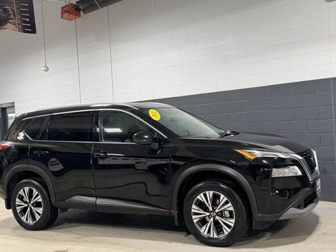 Used 2021 Nissan Rogue SV w/ Premium Package image 6