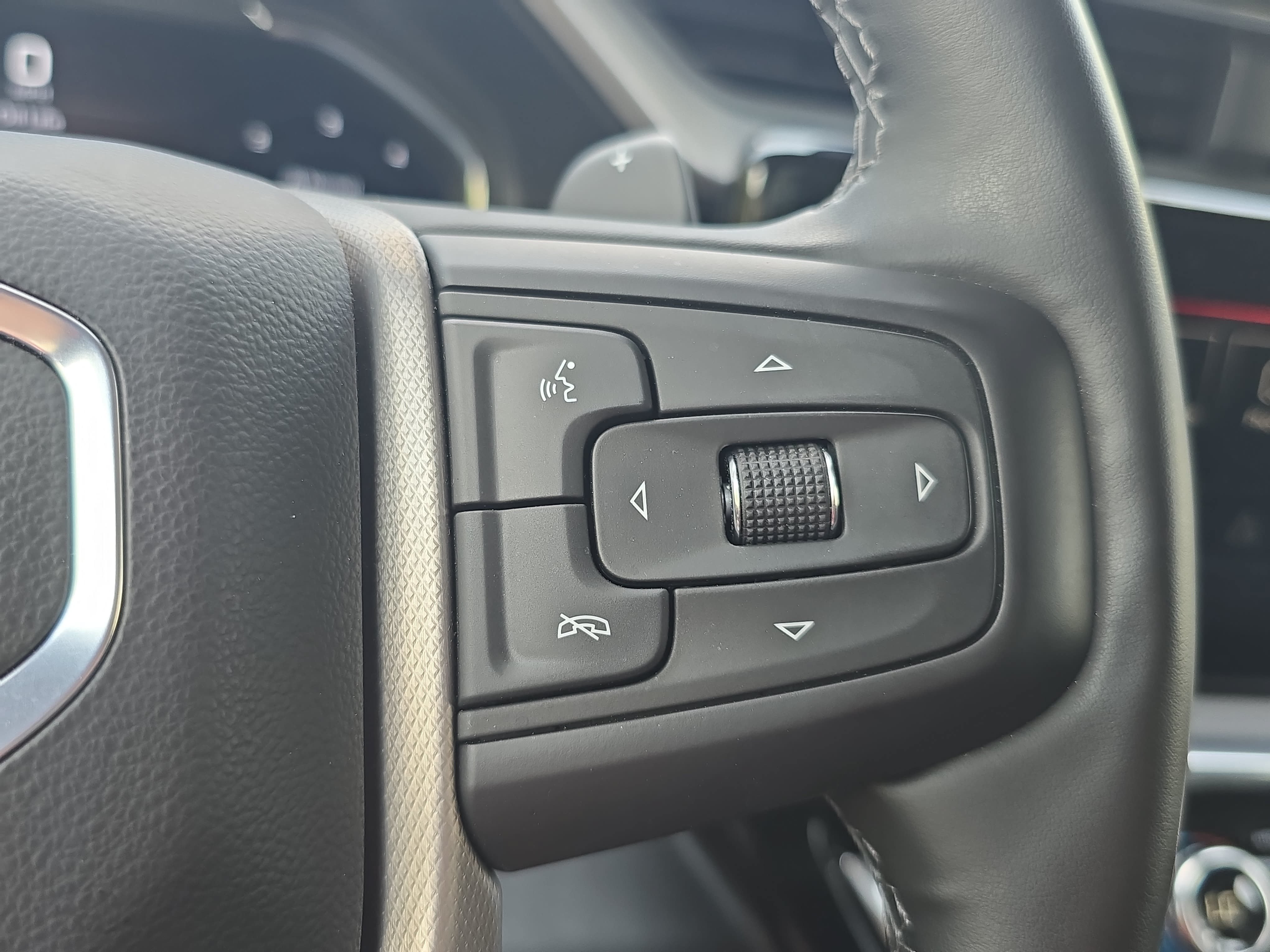 Used 2025 GMC Sierra 1500 Denali w/ Denali Reserve Package AWD/4WD image 17