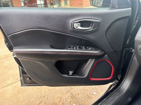 Used 2018 Jeep Compass Trailhawk w/ Safe & Security Group image 17