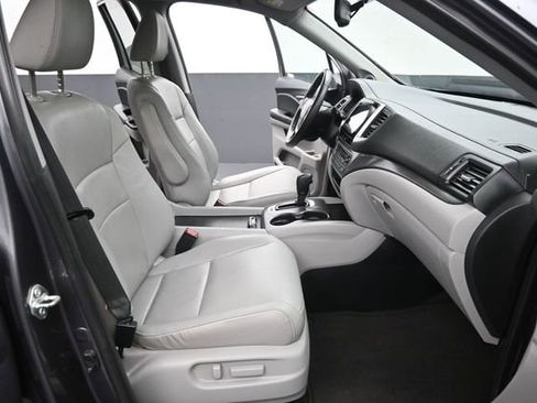 Certified 2017 Honda Pilot EX-L image 16