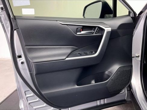 Used 2023 Toyota RAV4 XLE Premium image 26