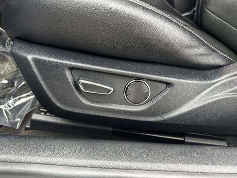 Used 2018 Ford Mustang Premium RWD image 18