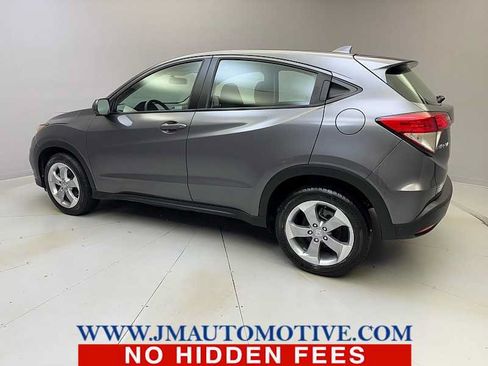Used 2021 Honda HR-V LX image 3