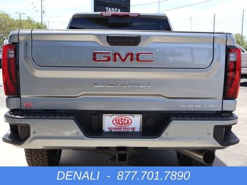 New 2026 GMC Sierra 3500 Denali w/ Denali Reserve Package AWD/4WD image 7
