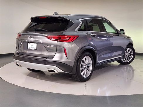 Used 2019 INFINITI QX50 Luxe w/ Navigation Package image 2