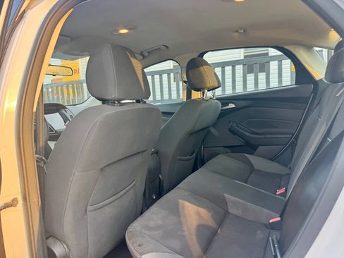 Used 2014 Ford Focus SE image 11