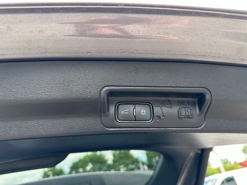 Used 2022 Ford Explorer ST w/ Equipment Group 401A AWD/4WD image 33