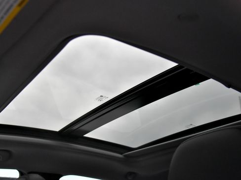 Used 2023 Chevrolet Malibu LT image 33