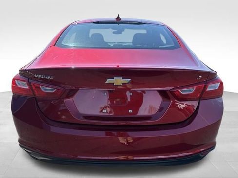 Used 2025 Chevrolet Malibu LT image 4