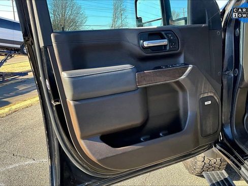 Used 2022 GMC Sierra 2500 Denali w/ Denali Black Diamond Edition image 22