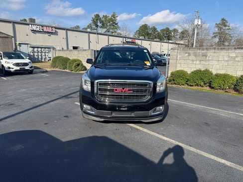 Used 2018 GMC Yukon SLT image 3
