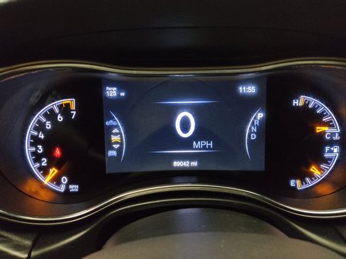 Used 2021 Jeep Grand Cherokee Limited image 23