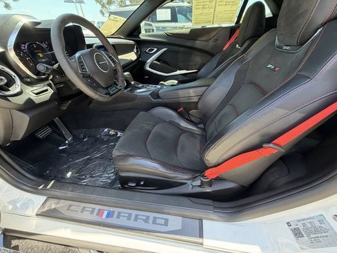 Used 2020 Chevrolet Camaro ZL1 RWD image 18