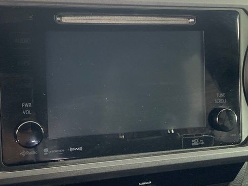 Used 2017 Toyota Tacoma TRD Off-Road w/ Tow Package image 22