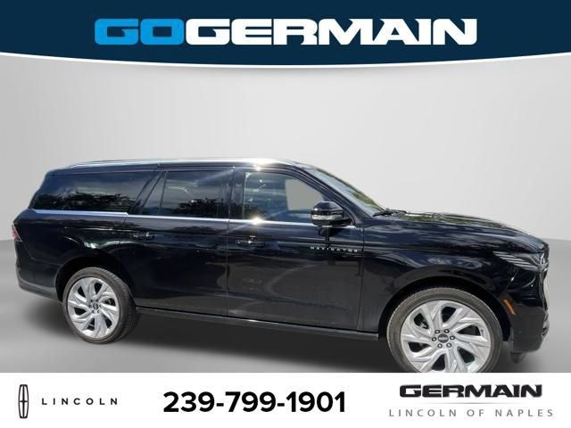 Used 2025 Lincoln Navigator L Black Label AWD/4WD image 7