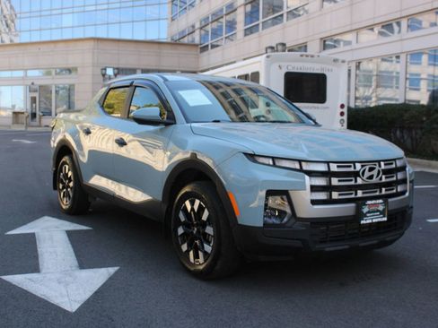 Used 2025 Hyundai Santa Cruz SE image 1