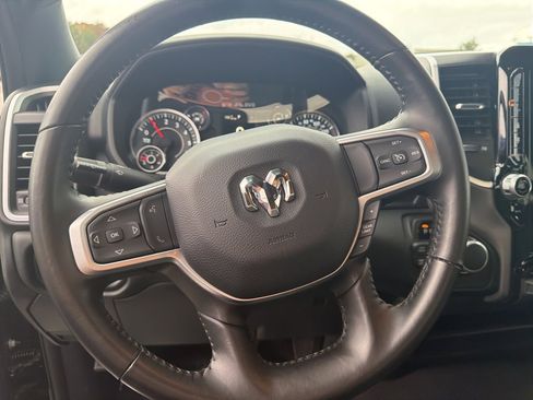 Used 2024 RAM 2500 Big Horn w/ Sport Appearance Package image 12