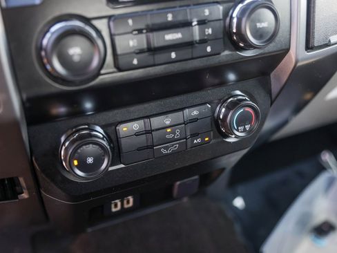 Used 2019 Ford F150 XLT image 22