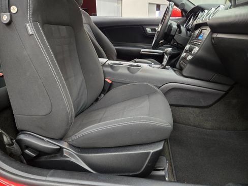 Used 2018 Ford Mustang Coupe image 11