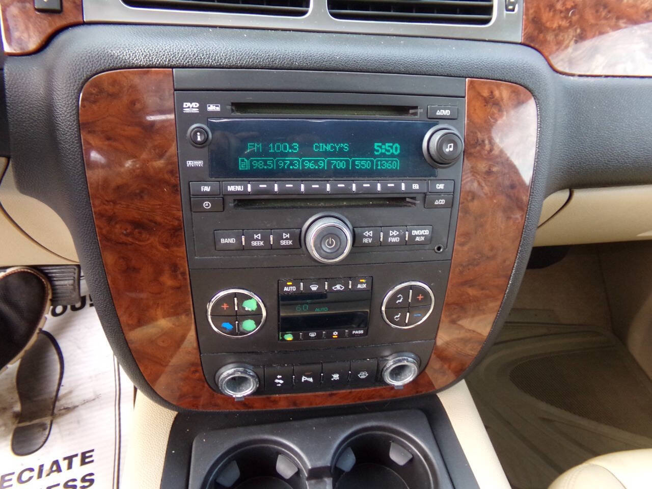 Used 2007 Chevrolet Suburban LTZ w/ LTZ Preferred Equipment Group AWD/4WD image 24