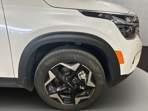 Used 2025 Kia Seltos EX AWD/4WD image 28