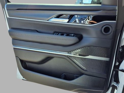 New 2026 Jeep Grand Wagoneer Summit AWD/4WD image 18