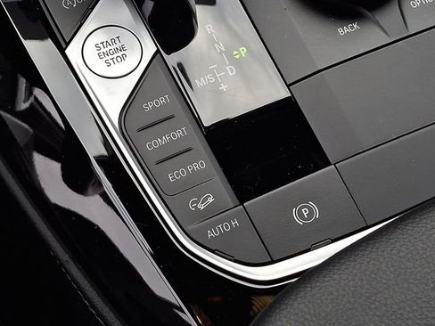 Used 2025 BMW X4 xDrive30i image 31