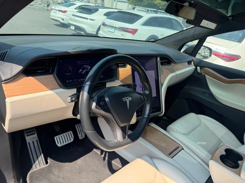 Used 2020 Tesla Model X Performance AWD/4WD image 4