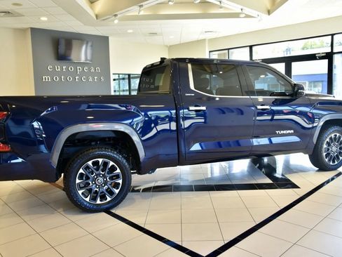Used 2022 Toyota Tundra Limited w/ Power Package AWD/4WD image 7
