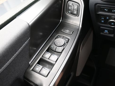 Used 2022 Ford F150 Lariat w/ Equipment Group 502A High image 25