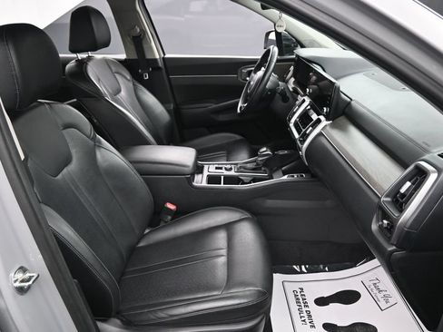 Used 2023 Kia Sorento EX FWD image 38
