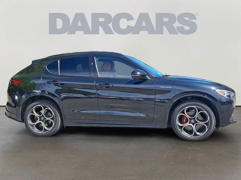 Used 2023 Alfa Romeo Stelvio Veloce AWD/4WD image 7