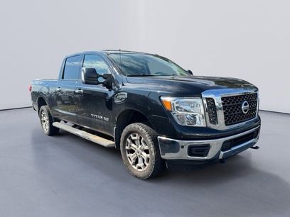 Used 2018 Nissan Titan SV w/ SV Convenience Package