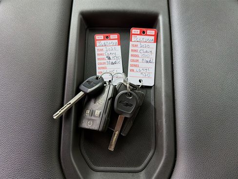 Used 2020 Chevrolet Silverado 1500 Custom w/ Custom Value Package image 31