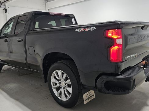 Used 2022 Chevrolet Silverado 1500 Custom AWD/4WD image 4
