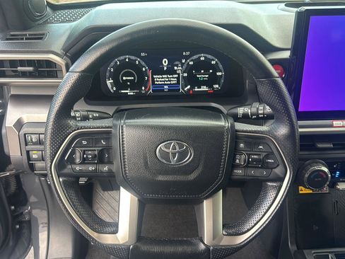 Used 2025 Toyota 4Runner TRD Off-Road image 13