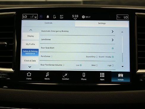 Used 2024 Chrysler Pacifica Touring-L FWD image 38
