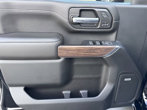 Used 2020 Chevrolet Silverado 2500 High Country image 29