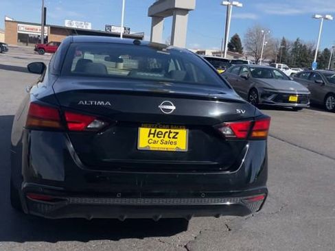 Used 2025 Nissan Altima 2.5 SV image 8