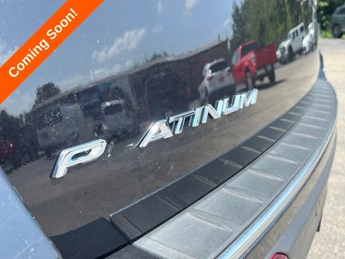Used 2020 Ford Explorer Platinum w/ Premium Technology Package AWD/4WD image 11
