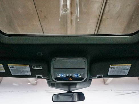 Used 2020 Ford Explorer Limited image 13