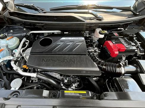 Used 2025 Nissan Rogue SV image 11