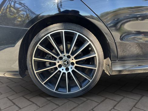 Used 2019 Mercedes-Benz C 300 Sedan w/ AMG Line image 24