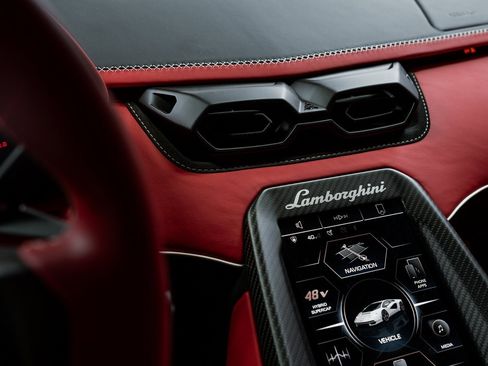 Used 2022 Lamborghini Aventador Countach image 19