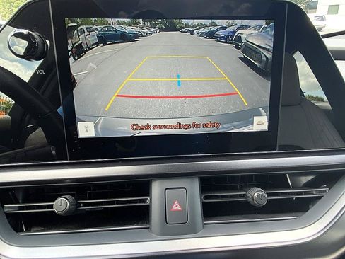 Used 2025 Lexus UX 300h FWD image 14