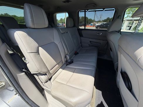 Used 2014 Honda Pilot Touring image 26
