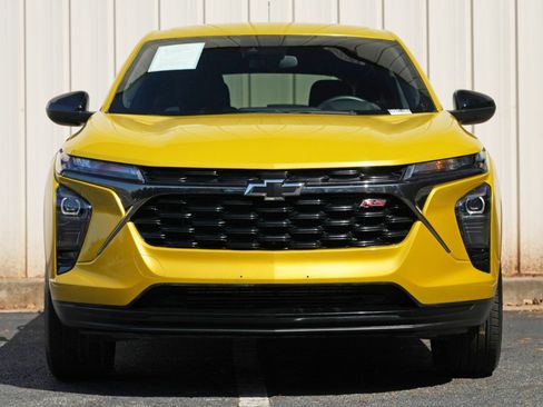 Used 2025 Chevrolet Trax RS w/ Driver Confidence Package FWD image 6