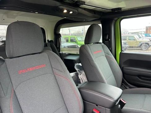 New 2025 Jeep Wrangler Rubicon AWD/4WD image 29